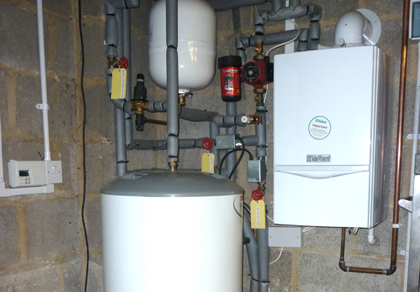 Unvented cylinder boiler system